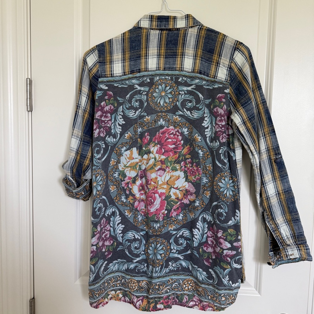 Soft surroundings floral panel back oversized button down shirt